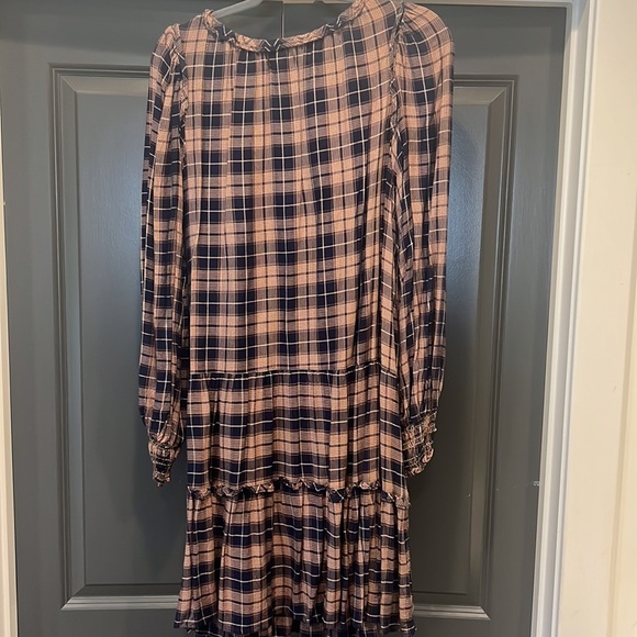 Max Studio Dress - Picture 4 of 5